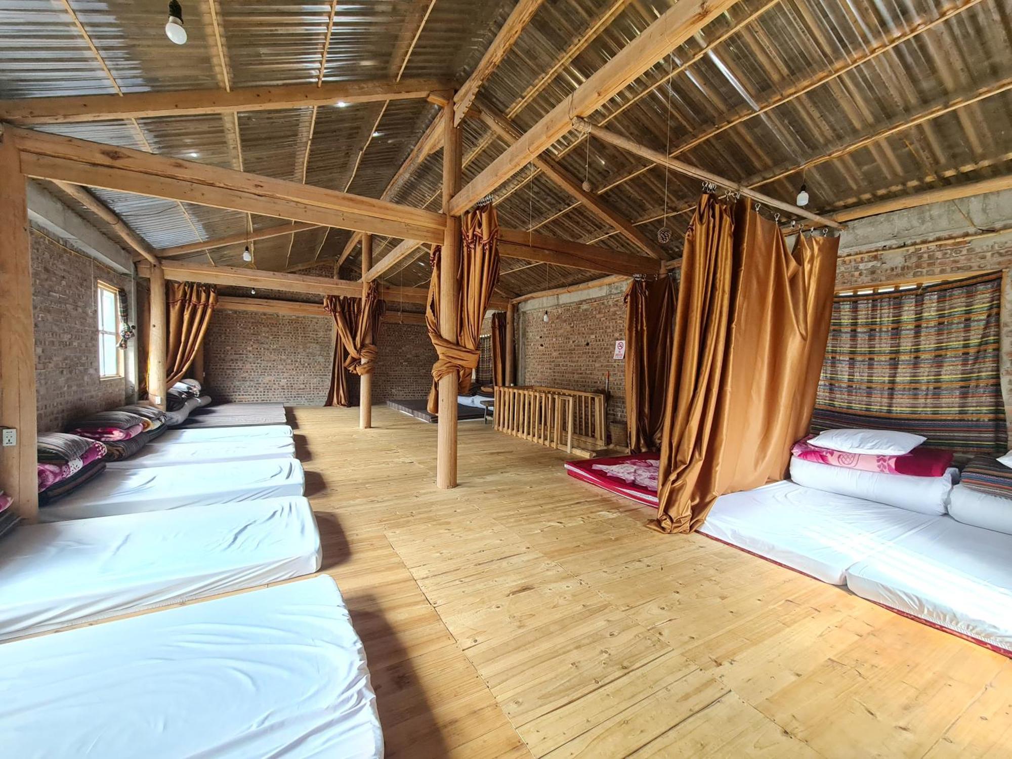 Nha Co Lao Xa Homestay Hmong & Bungalow Air Conditioner دونغ فان المظهر الخارجي الصورة