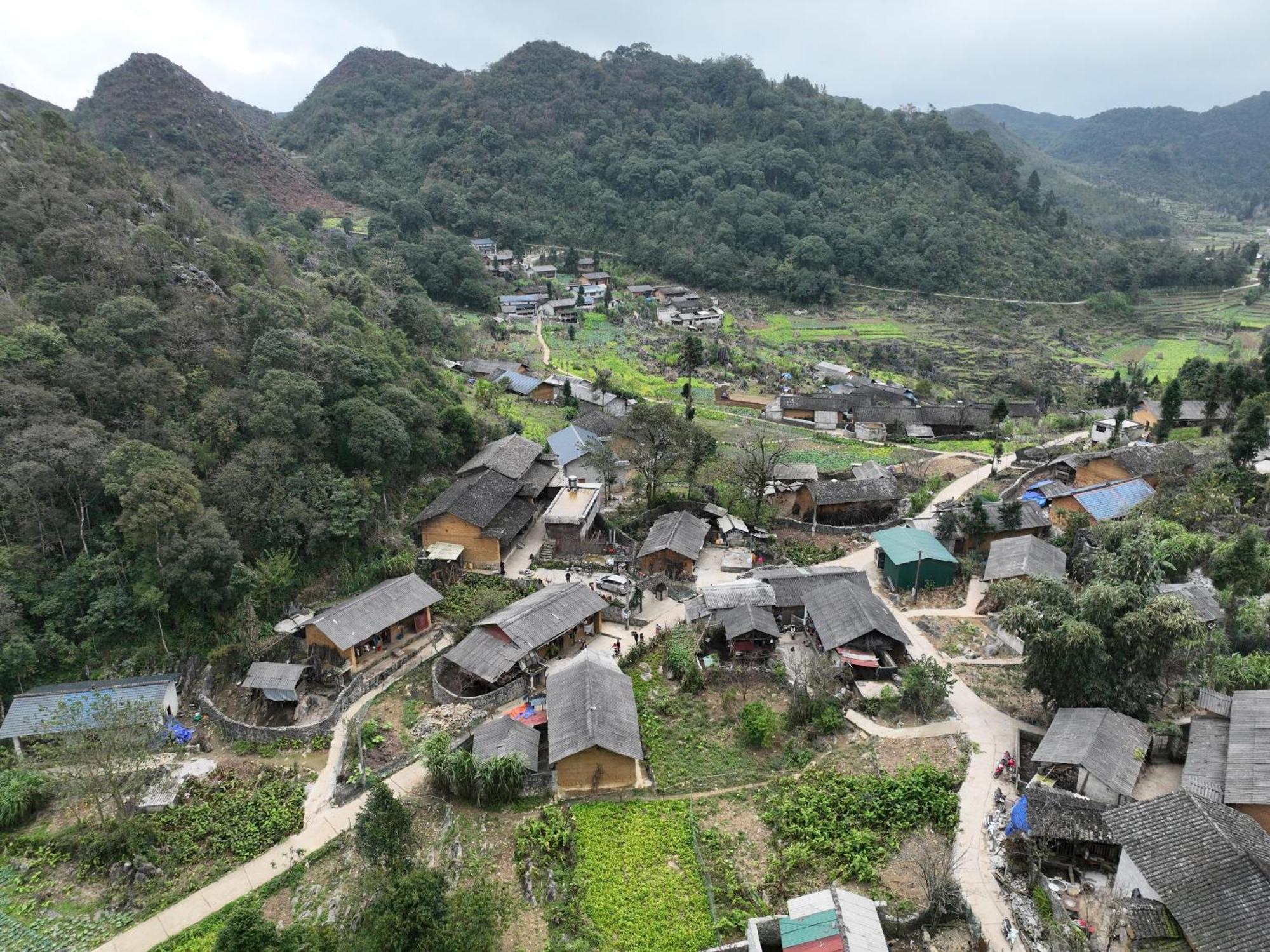 Nha Co Lao Xa Homestay Hmong & Bungalow Air Conditioner دونغ فان المظهر الخارجي الصورة