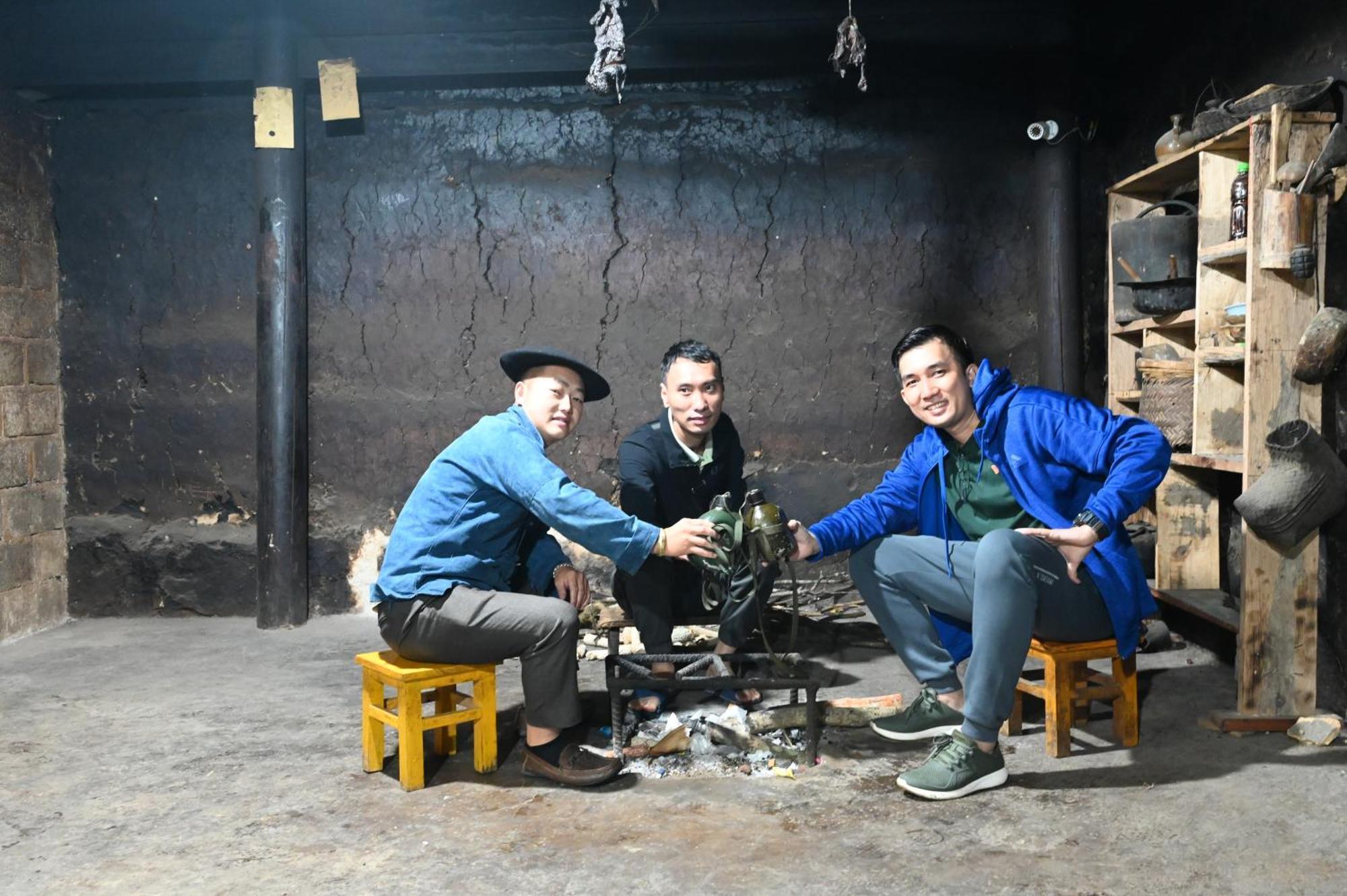Nha Co Lao Xa Homestay Hmong & Bungalow Air Conditioner دونغ فان المظهر الخارجي الصورة